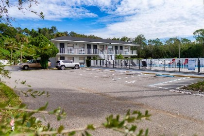 Sunshine Inn - image 31