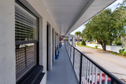 Sunshine Inn - image 8