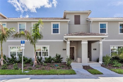 Luxury Resort Vacation Townhouses and Condos - image 7