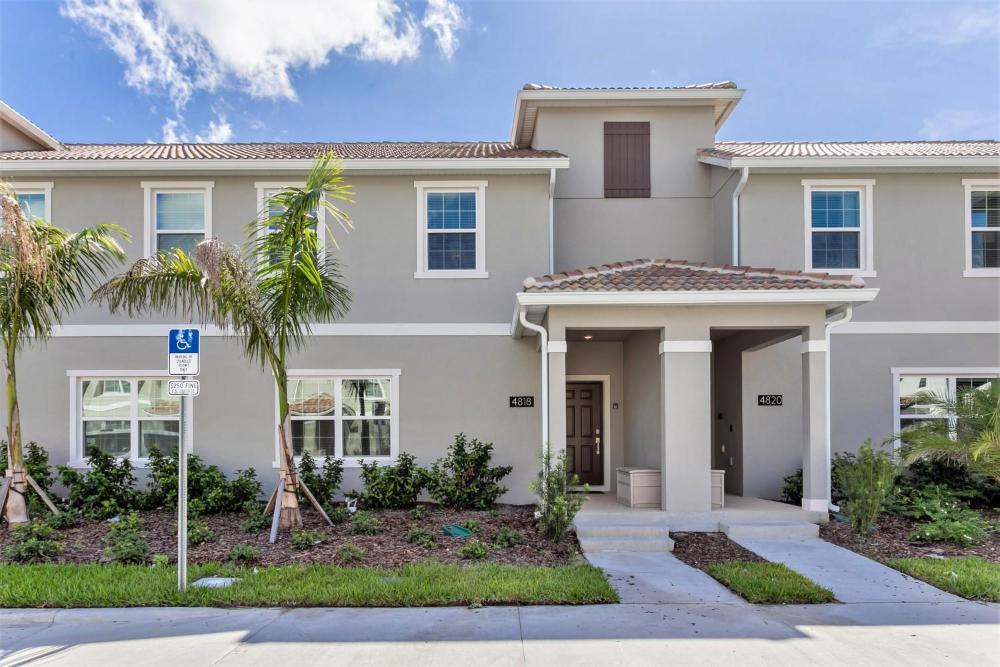 Luxury Resort Vacation Townhouses and Condos - image 7