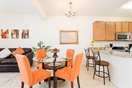 Luxury Resort Vacation Townhouses and Condos - image 9