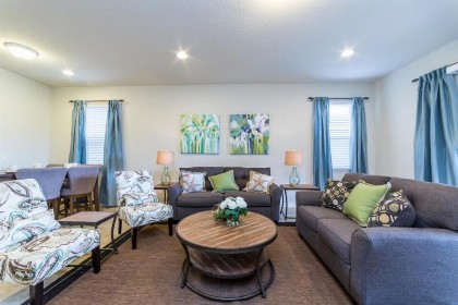 Six-Bedroom Villa 8944 - image 6