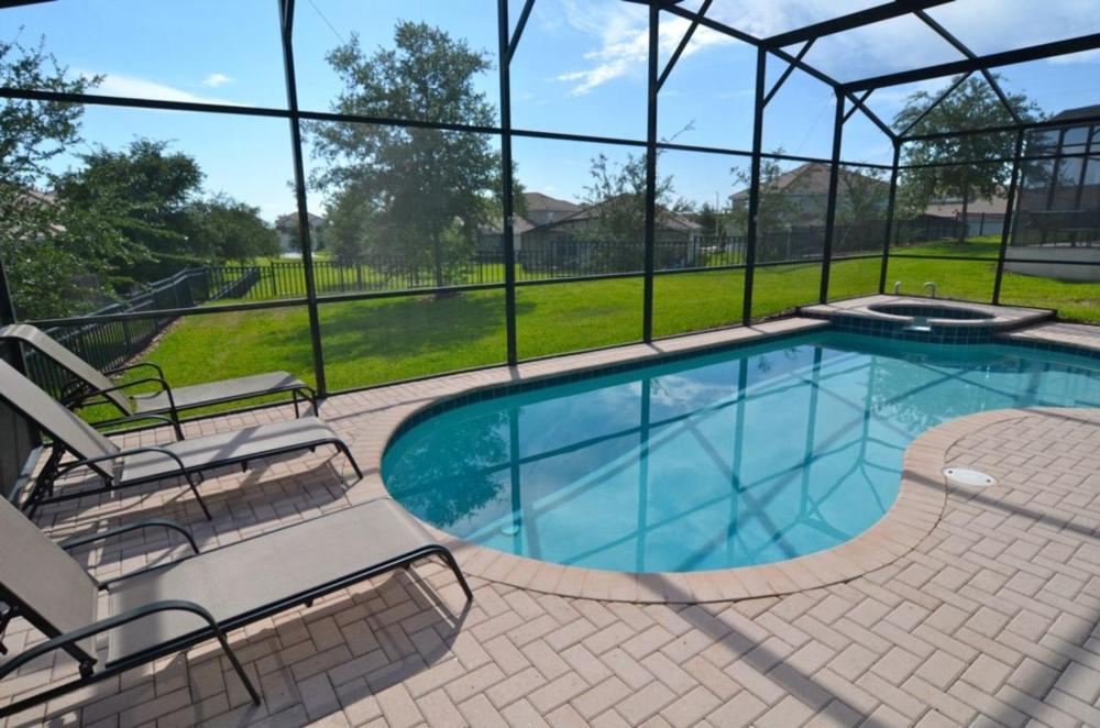 Five-Bedroom Villa 7783 - image 6