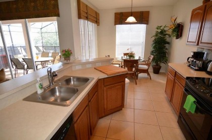 Five-Bedroom Villa 7783 - image 8