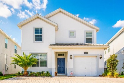 Five-Bedroom Villa 4755 - image 1