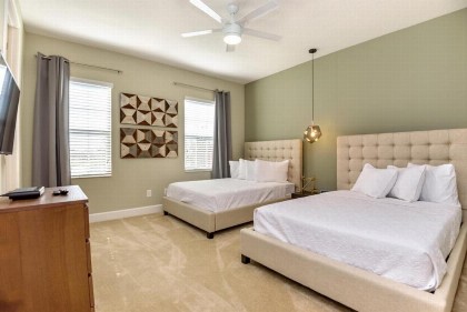 Five-Bedroom Villa 7786 - image 5