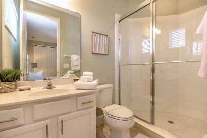 Five-Bedroom Villa 7786 - image 8