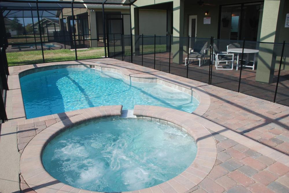 Fishing Friendly Villas Near Disney - image 7