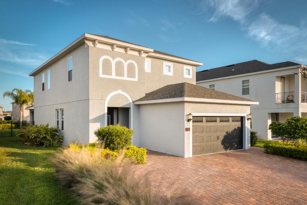 Remarkable Home near Disney with Water Park Included - 7705F - image 3