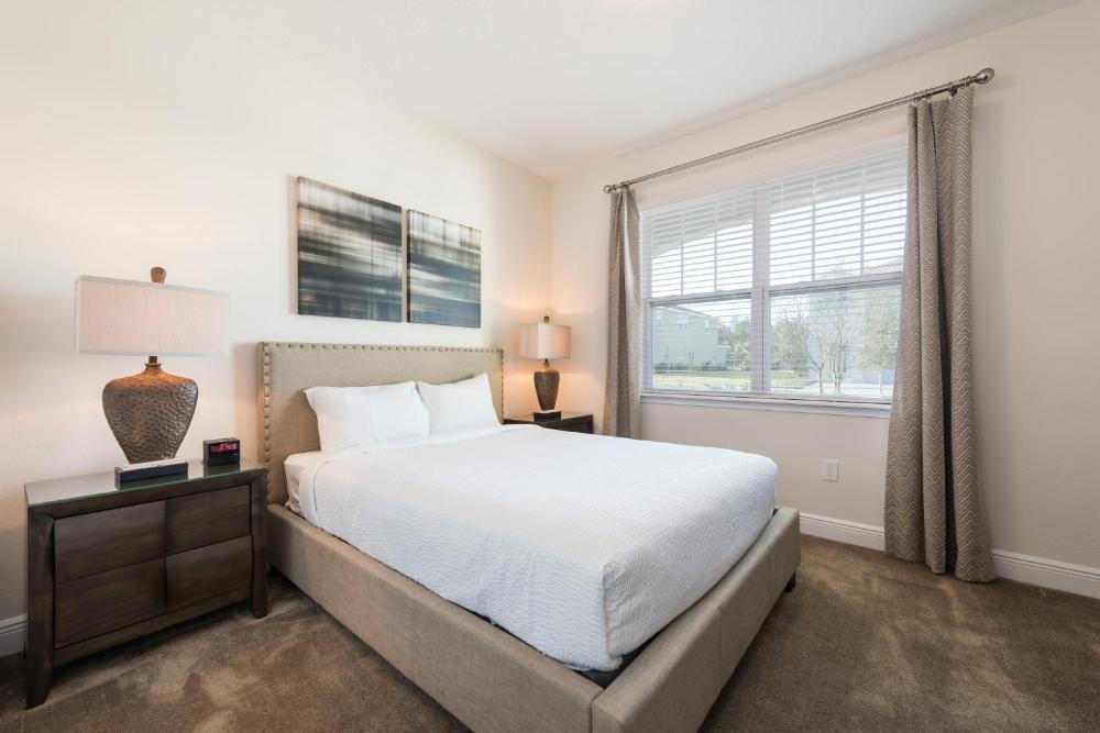 Outstanding Home with Water Park Access near Disney - 7731F - image 3