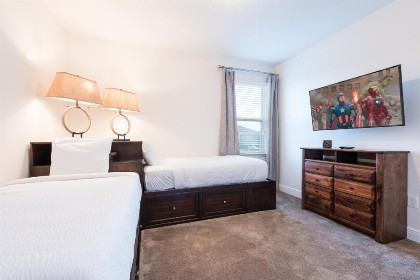 Outstanding Home with Water Park Access near Disney - 7731F - image 4