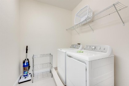 Spacious Home with Water Park Access near Disney - 7501M - image 5