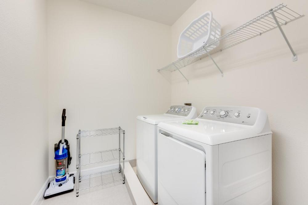 Spacious Home with Water Park Access near Disney - 7501M - image 5