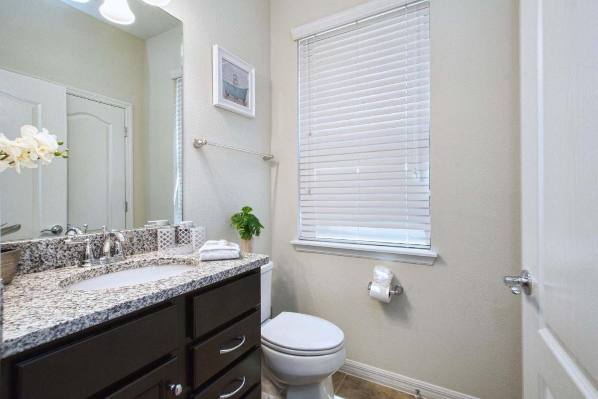 Windsor at Westside-6 Bedrooms House w/pool-3720WW - image 6