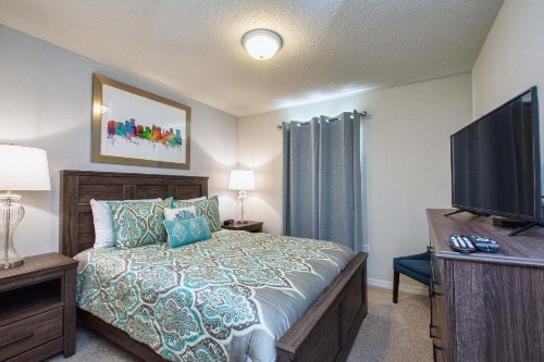 Windsor-5 Bed Townhouse w/splashpool-3804WW - image 7