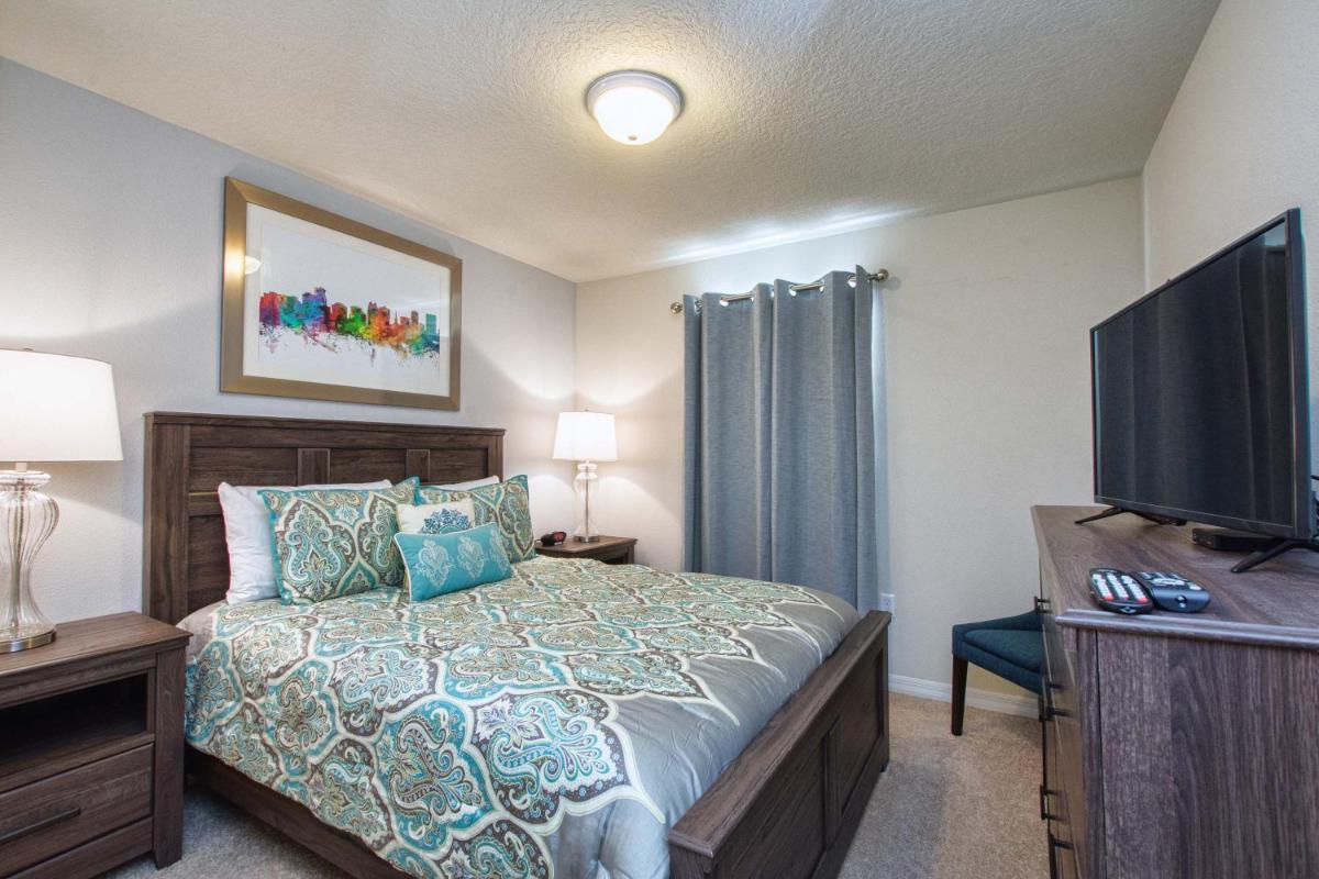 Windsor-5 Bed Townhouse w/splashpool-3804WW - image 7