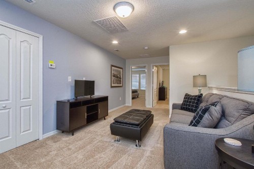 Windsor-5 Bed Townhouse w/splashpool-3811WW - image 15