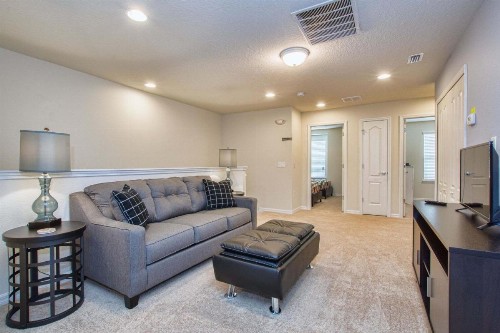 Windsor-5 Bed Townhouse w/splashpool-3811WW - image 16