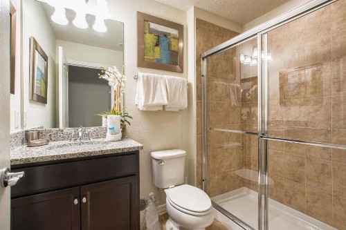 Windsor-5 Bed Townhouse w/splashpool-3811WW - image 22
