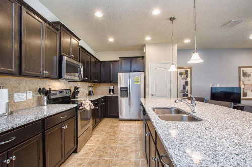 Windsor-5 Bed Townhouse w/splashpool-3811WW - image 8