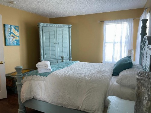 Aquamarine Hideaway - image 5