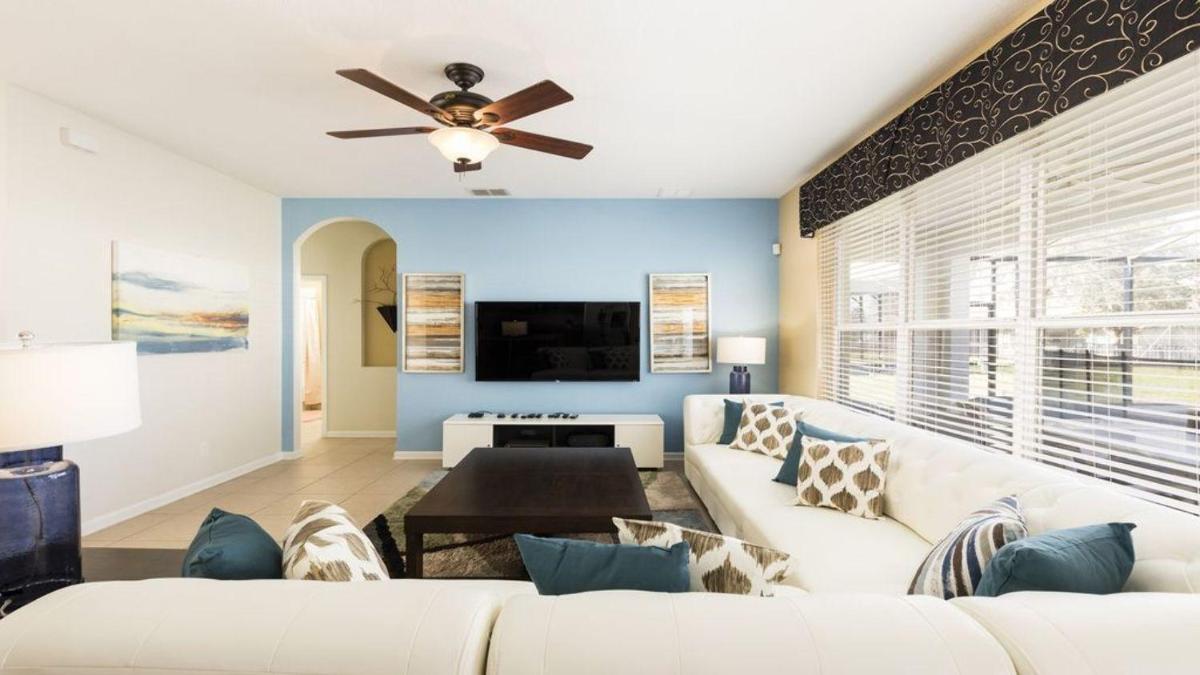 6BR Windsor Hills Villa - image 6