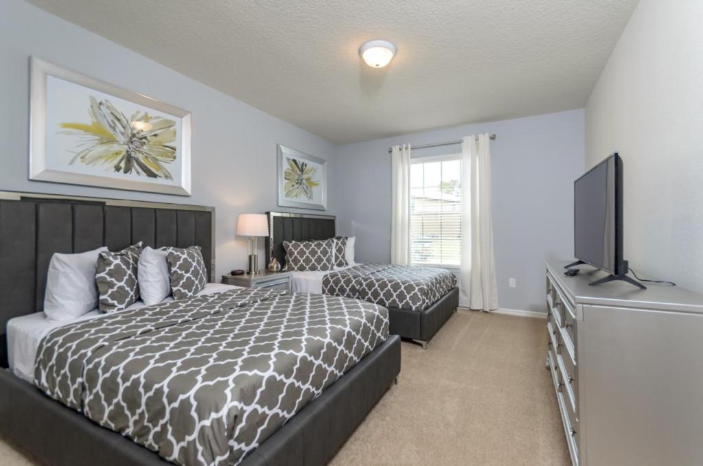 Windsor At Westside 8811MD - image 6