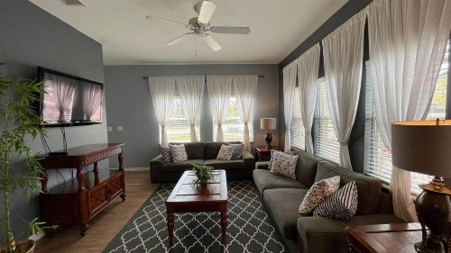 Westside Paradise Luxury Villas and Homes - image 2