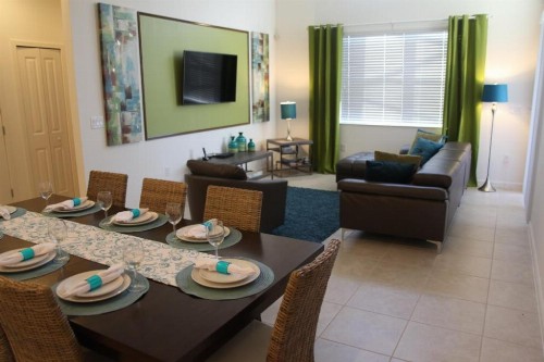 Luxury 4 bedroom home with game room - image 6