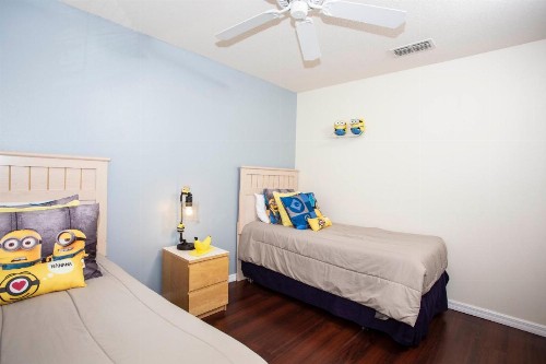 Four Bedroom w/ Pool Close to Disney 8570 - image 9