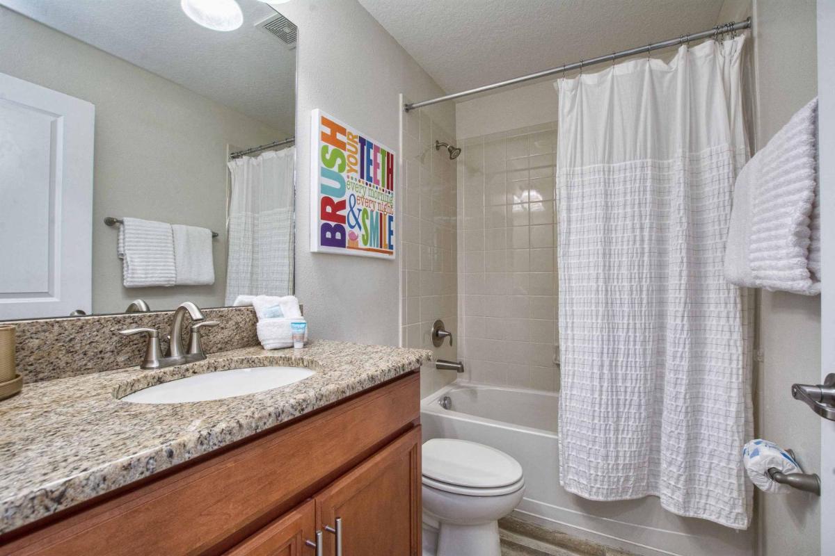 Storey Lake-6 Bedroom Pool Home-1651ST - image 6