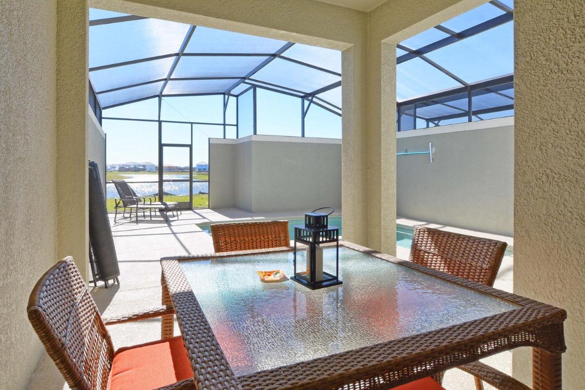 Storey Lake-4 Bedroom Townhome w/Splashpool-1610ST - main image