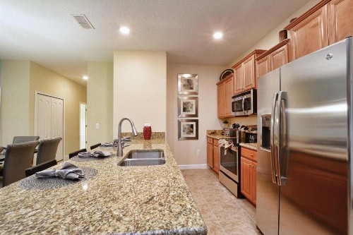 Storey Lake- 5 Bedroom Townhome w/ Pool- 1600ST - image 11