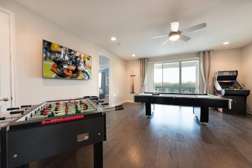 Exquisite Home with Theater & Themed Rooms near Disney - 7664F - image 4