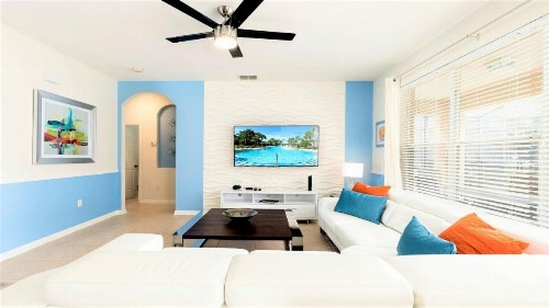 Windsor Hills 6 Bedrooms Pool Villa 2.5 miles to Disney - 2607DS - image 1