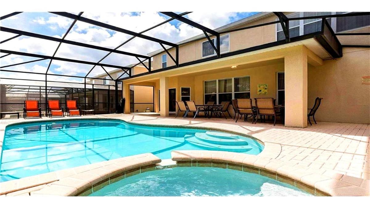 Windsor Hills 6 Bedrooms Pool Villa 2.5 miles to Disney - 2607DS - image 2