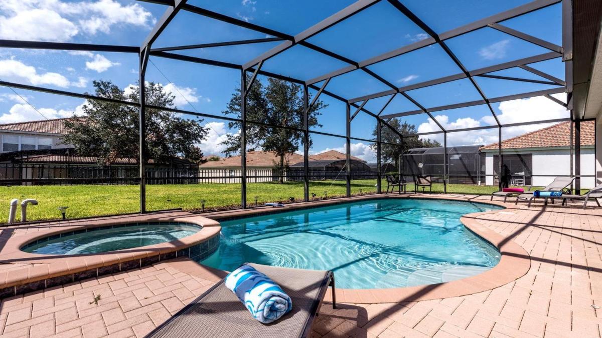 Windsor Hills 6 Bedrooms Pool Villa 2.5 miles close to Disney - 2536HS - main image