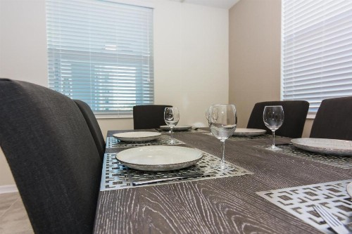 Fabulous Apartment with balcony at Storey Lake apt 103 - image 7