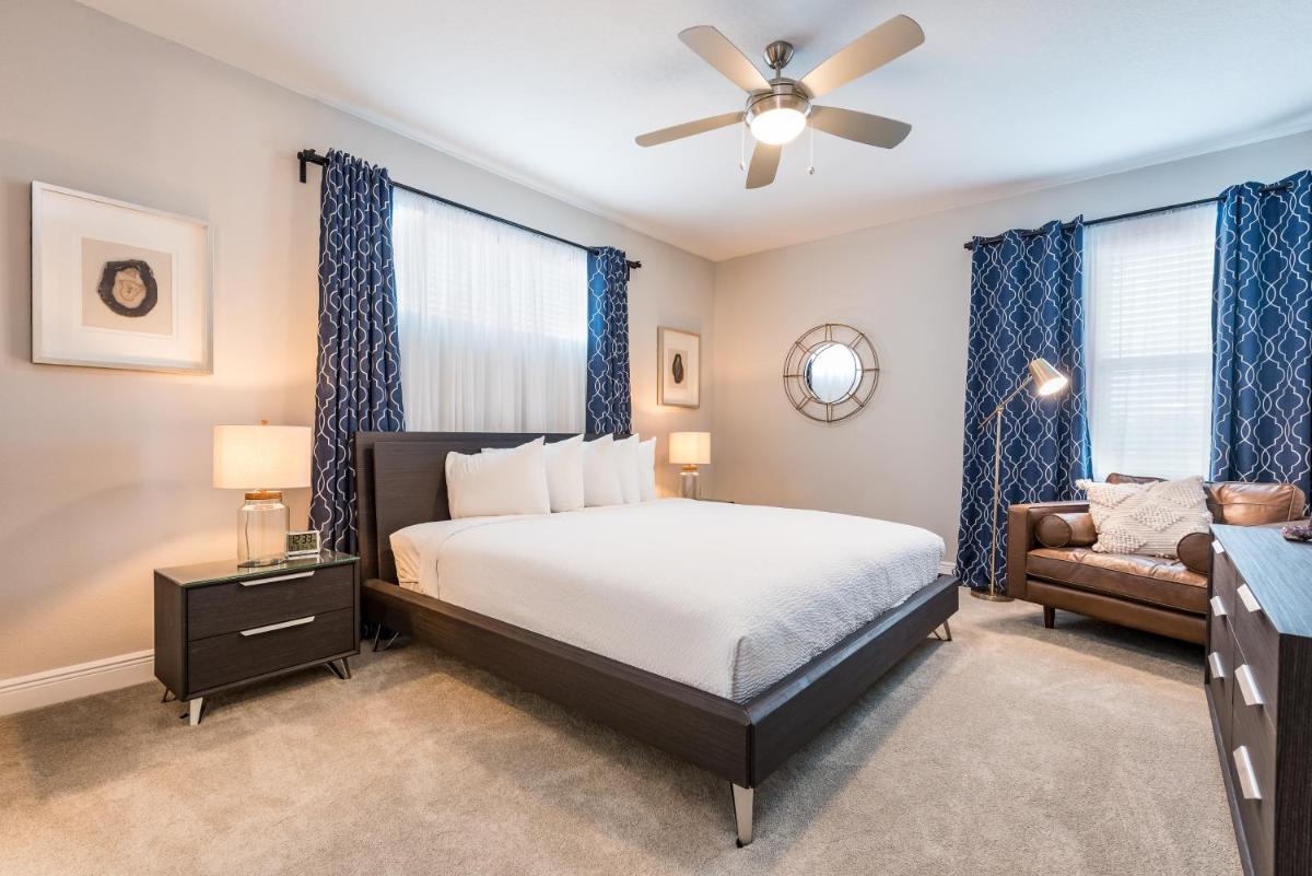 Radiant Home with Private Pool near Disney - 7676F - image 2