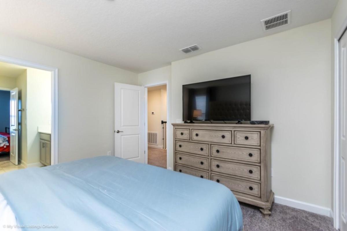 At Last You can Rent the Perfect Luxury Villa on Storey Lake Resort minutes from Disney World Orlando Villas 2672 - image 7
