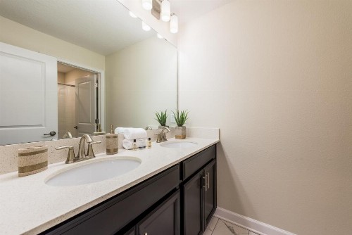Luxury 4 bed villa for 11 guests - image 8