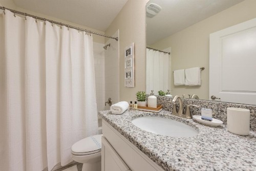 Luxury 6 bedroom home 10 minutes from Disney parks - image 8