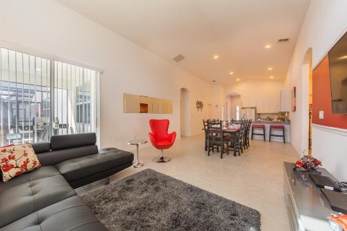 Beautiful 4 bedroom home 10 minutes from Disney - image 9