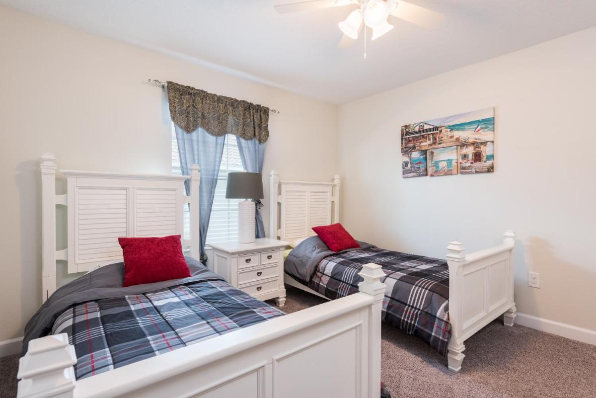 Luxury 5 Bedrooms villa - Storey Lake - image 3