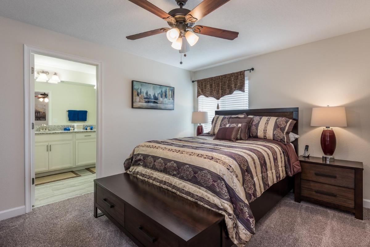 Luxury 5 Bedrooms villa - Storey Lake - image 5