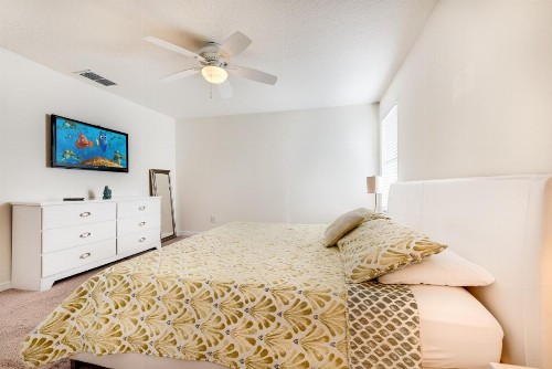 4 bedroom villa at Bella Vida Resort - image 7