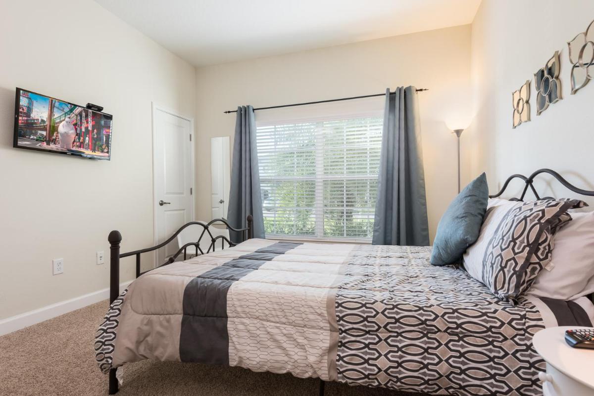 Cozy 4 Bedrooms villa at Storey Lake - image 6