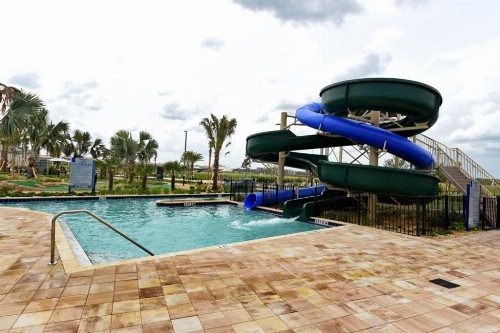 Beautiful 6 bedroom 5 minutes from Disney parks - image 1