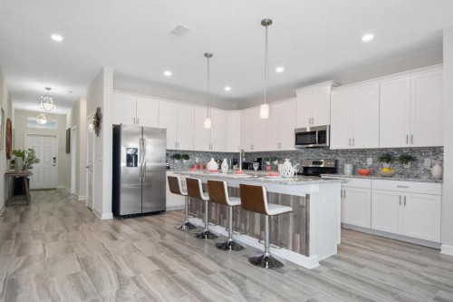 6 bedroom 4 suites 5 minutes from Disney parks - image 1