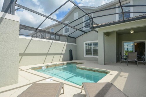 4 Bedrooms villa at Storey Lake - image 2